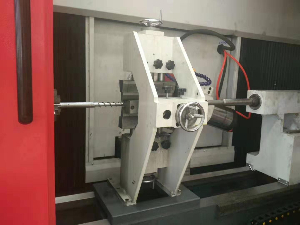 努力創(chuàng)新中